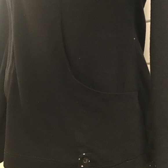 2 Piece Set - Medium - Like New - Picture 3 of 3